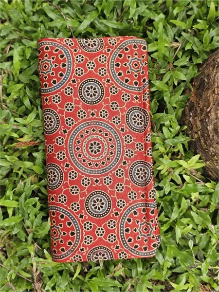 red block print wallet