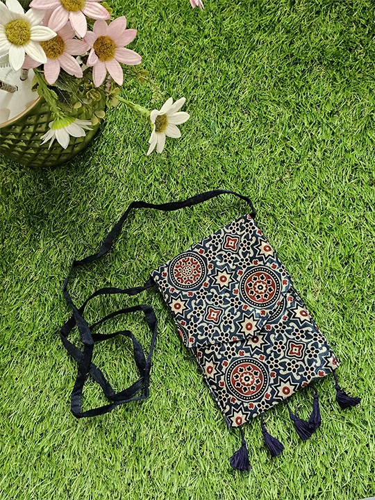 tassel sling bag