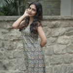 green sleeveless kurta