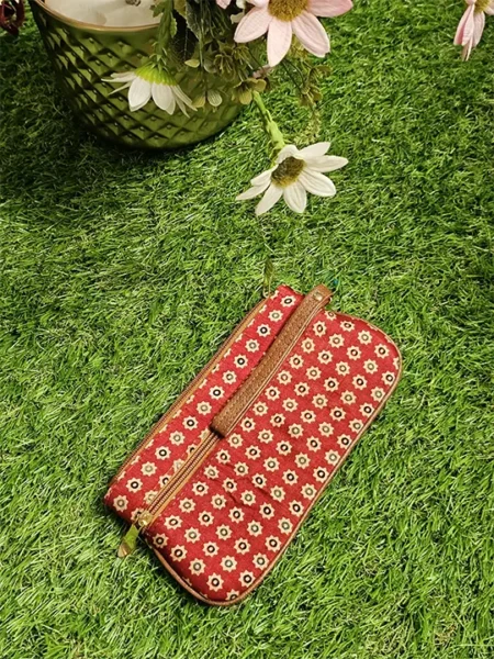 red indian pouch