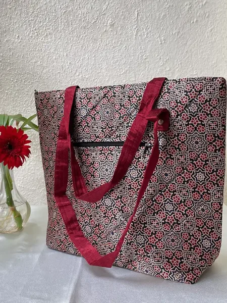 black tote bag for women
