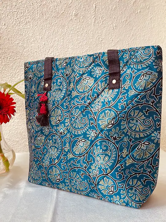 blue green floral tote bag back