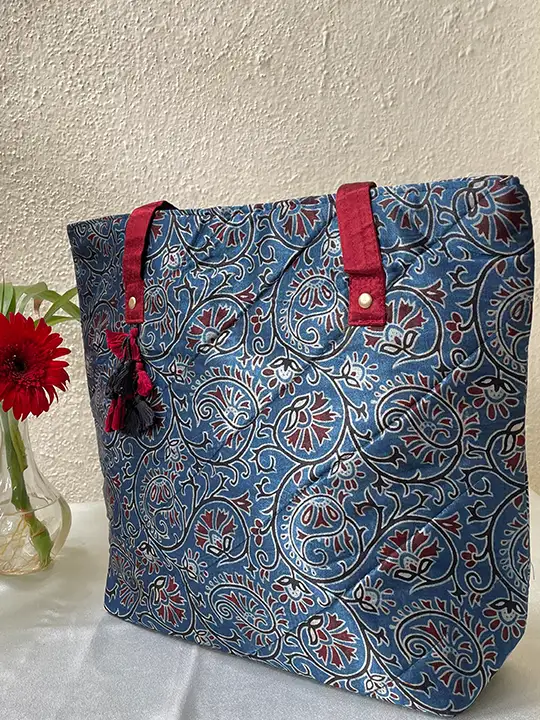 blue tote bag back