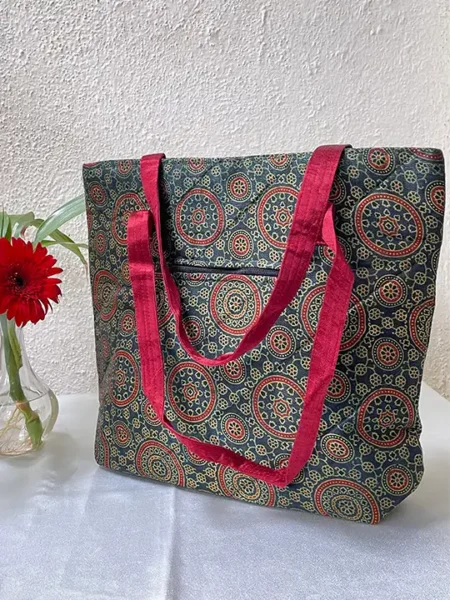 green red printed tote bag