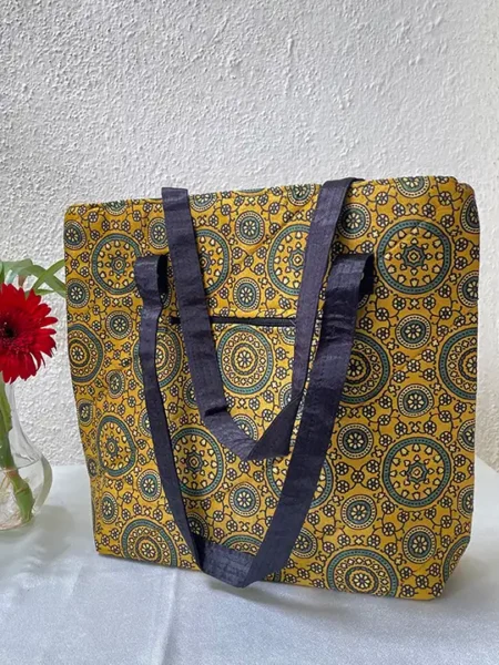 yellow blue lightweight tote bag